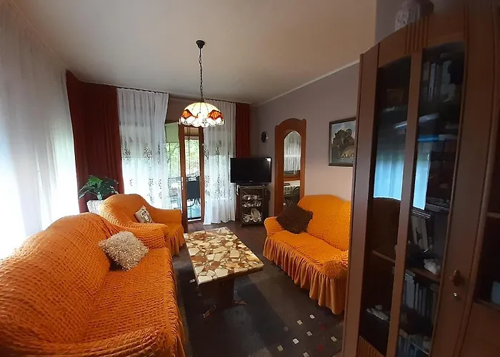 Szoke Nyaralo Фоньод